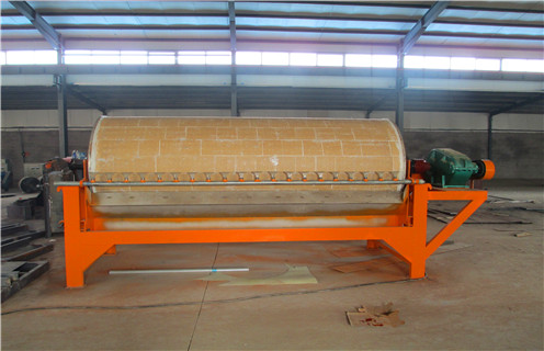 滾筒磁選機(jī)，滾筒磁選機(jī)踐行節(jié)能環(huán)保生產(chǎn)_滾筒磁選機(jī)踐行節(jié)能環(huán)保生產(chǎn)磁場(chǎng)一般為多少_磁塊如何排列