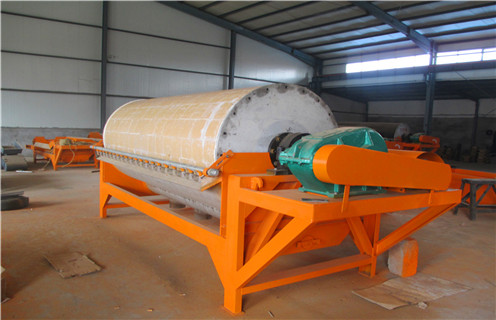 小型磁選機(jī)，小型電磁磁選機(jī)價(jià)格多少，哪些因素影響小型電磁磁選機(jī)廠家報(bào)價(jià)_輥式小型電磁磁選機(jī)價(jià)格多少，哪些因素影響小型電磁磁選機(jī)廠家報(bào)價(jià)_磁塊如何排列